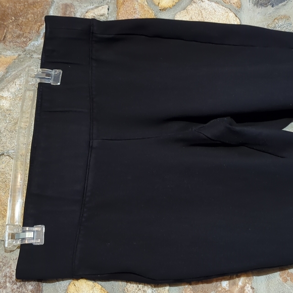 Studio by Torrid Cropped Legging - Picture 3 of 9